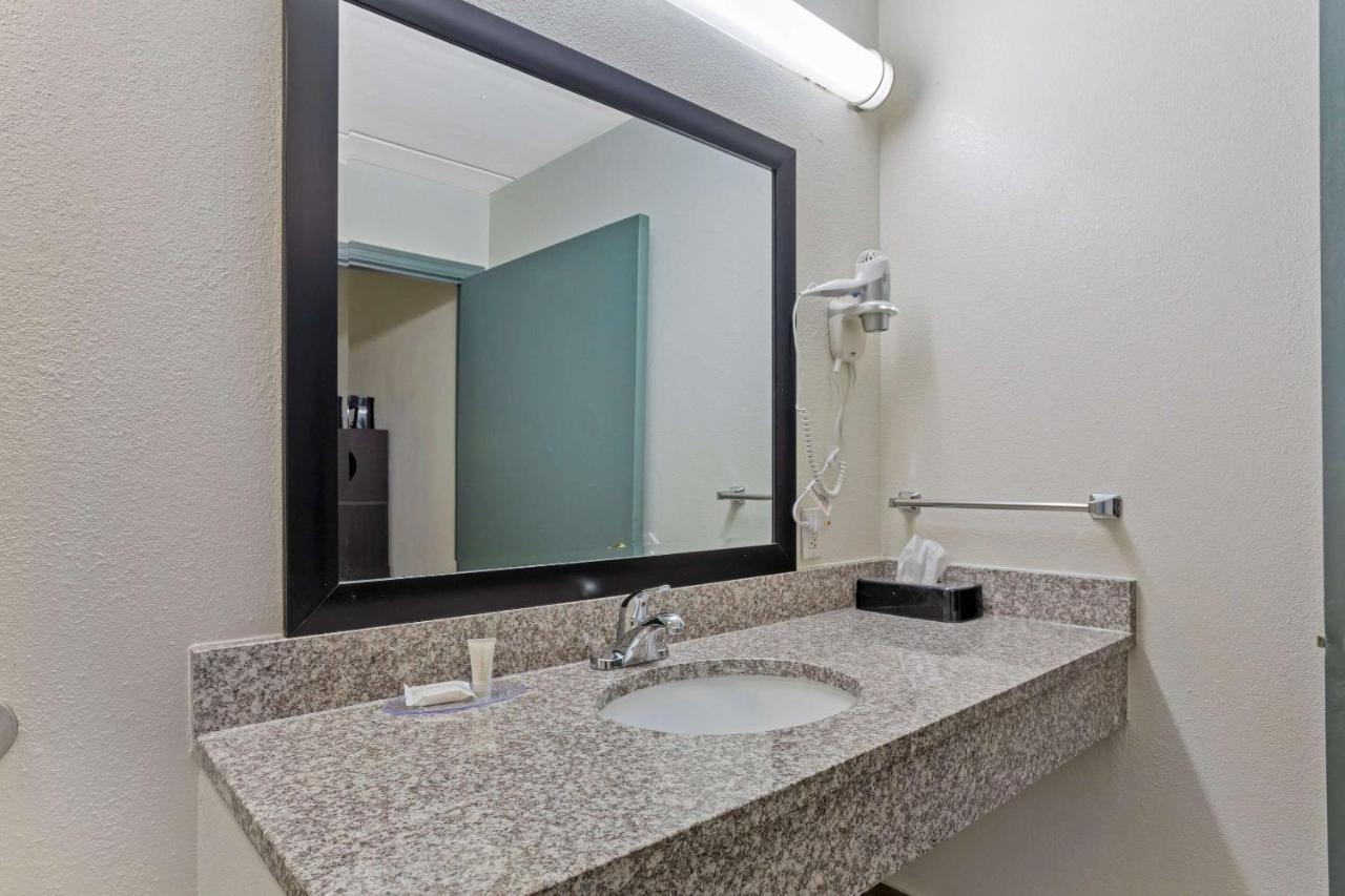 Clarion Pointe Kimball By Choice Hotels Exterior photo