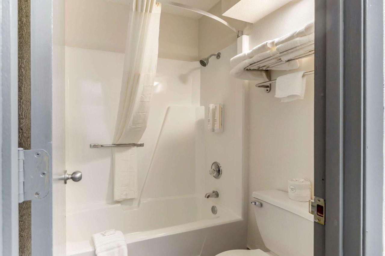 Clarion Pointe Kimball By Choice Hotels Exterior photo