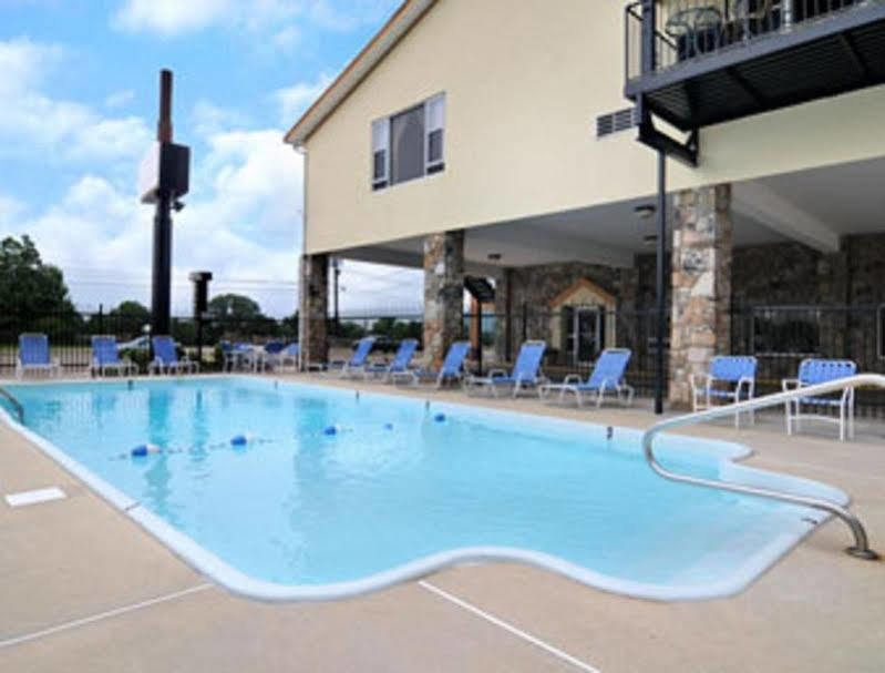 Clarion Pointe Kimball By Choice Hotels Exterior photo